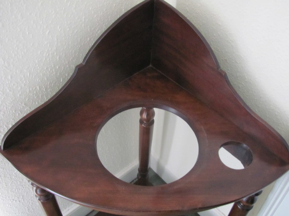 Georgian mahogany corner washstand