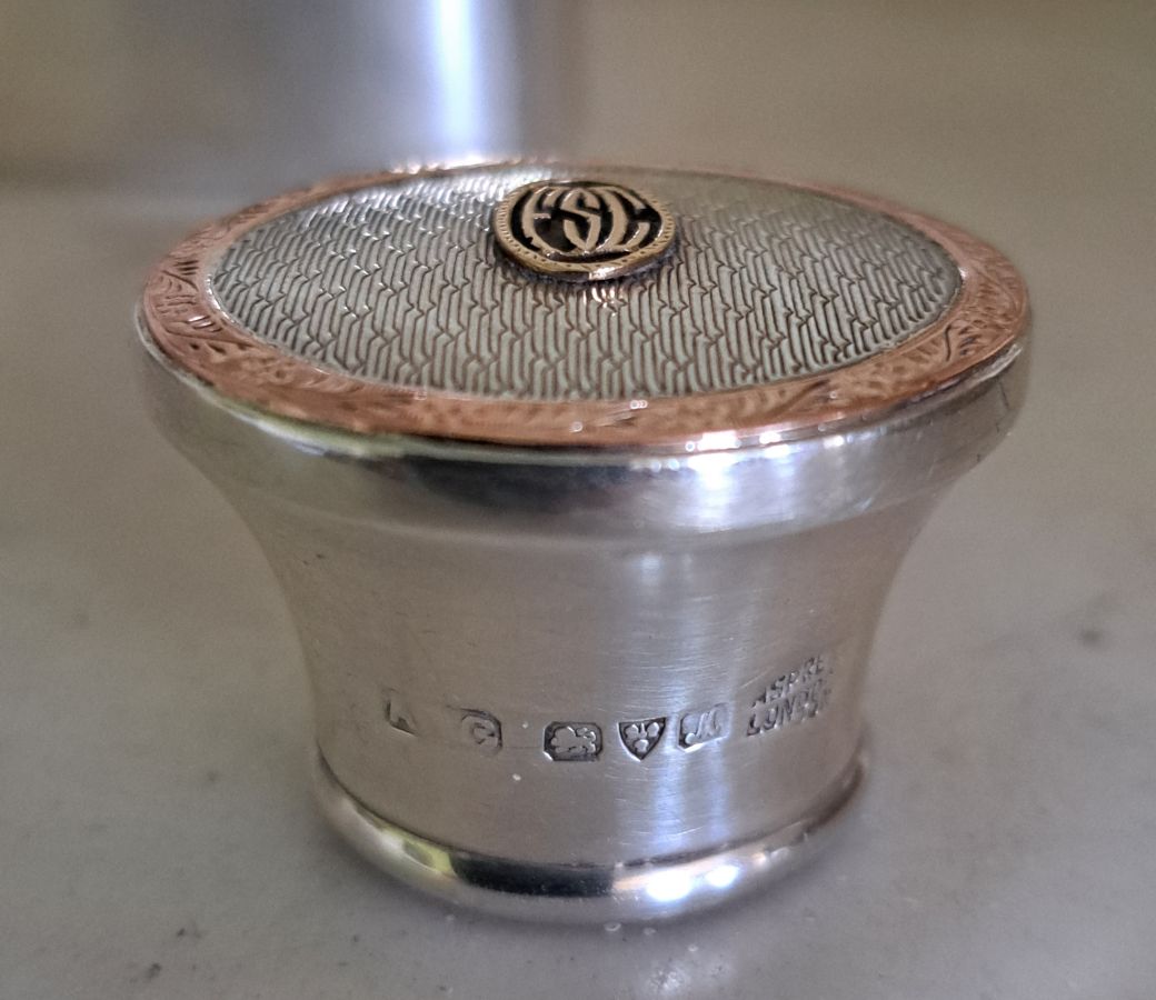 Asprey  silver and gold hip flask, Chester  1912