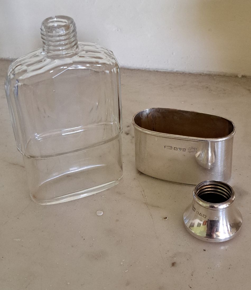 Asprey  silver and gold hip flask, Chester  1912