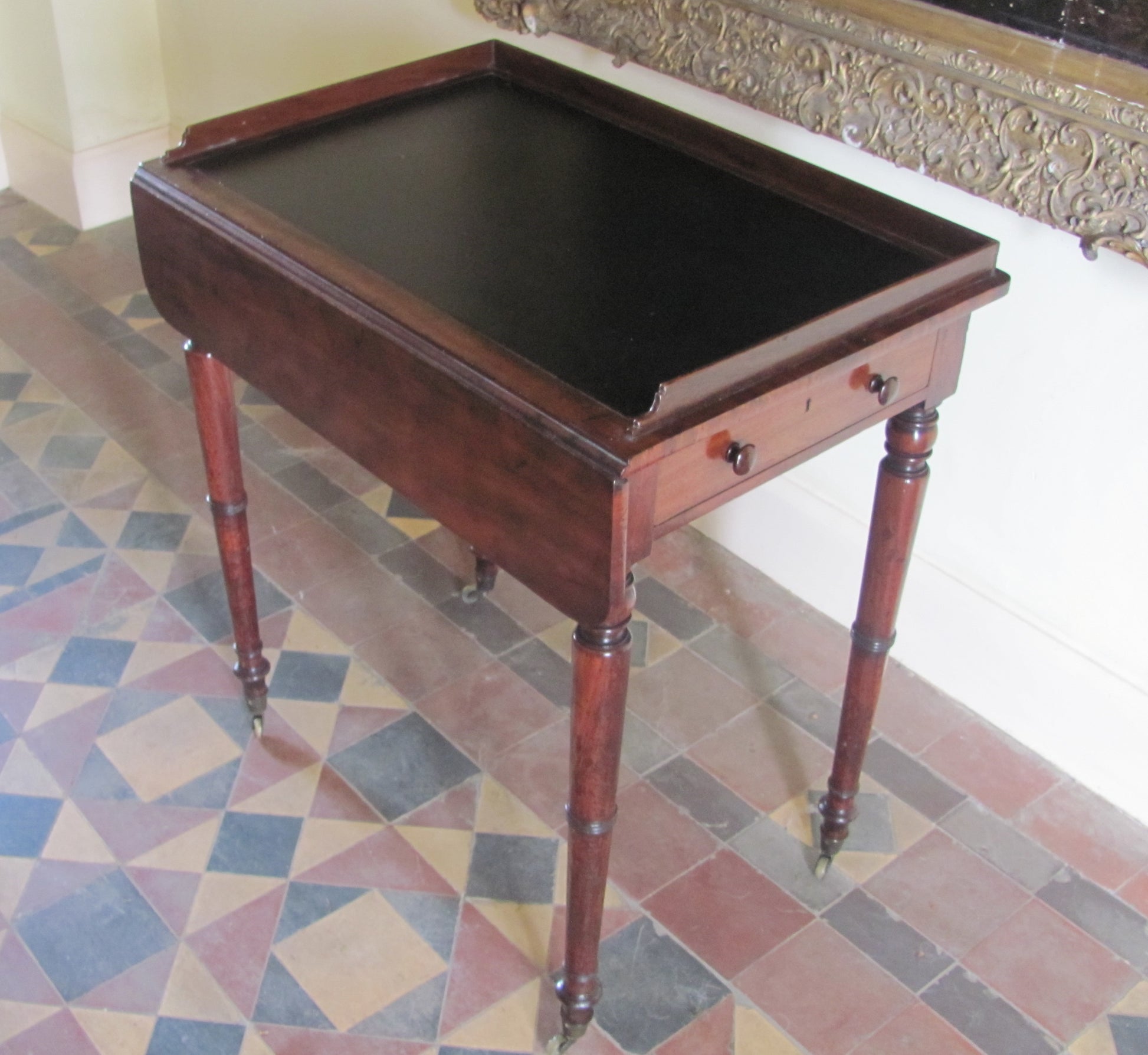 house of peers table